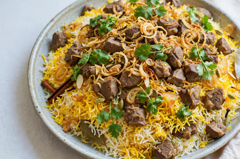 Biryani indien à l’agneau et au riz basmati