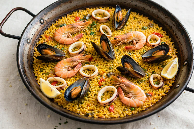 Paella aux fruits de mer et safran