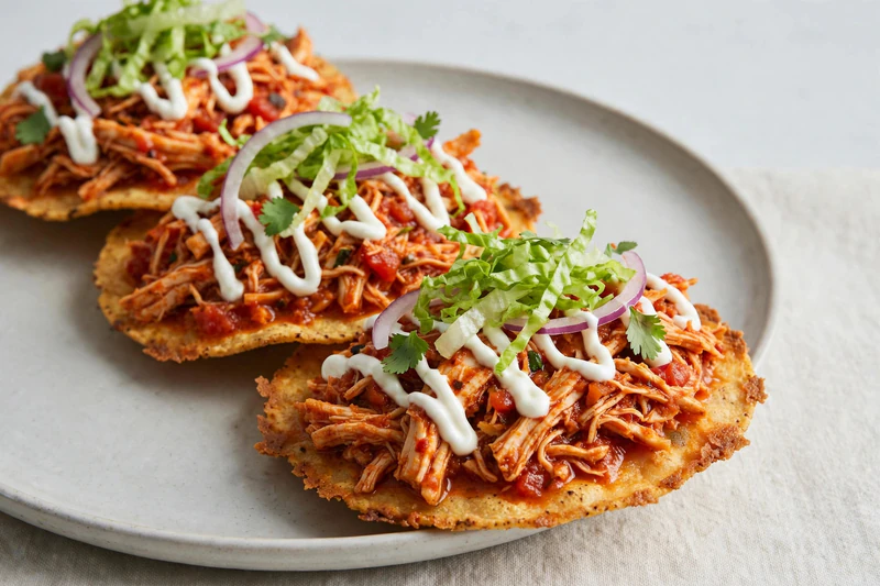 Tostadas de tinga de poulet