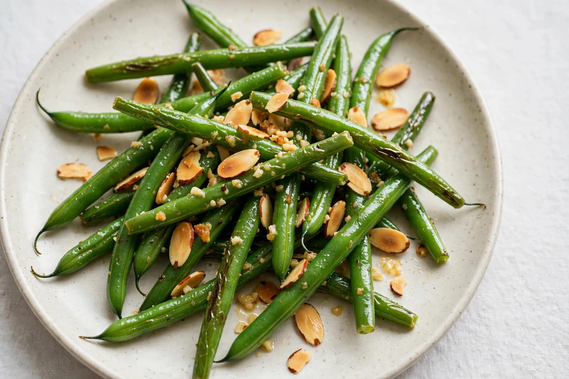 Haricots verts aux amandes et à l'ail
