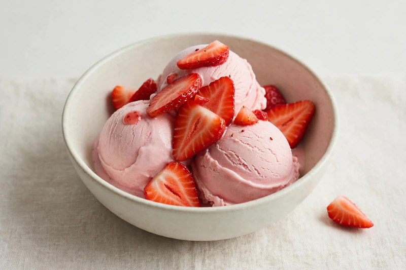 Yogourt glacé aux fraises maison